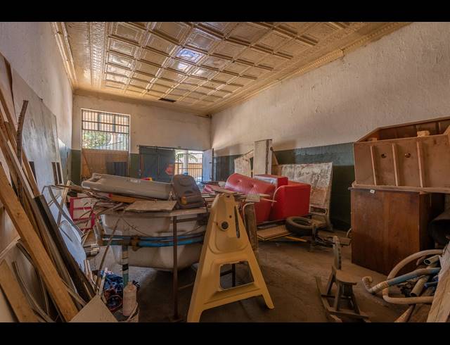 725M² BUILDING FOR SALE IN SPRINGS CENTRAL